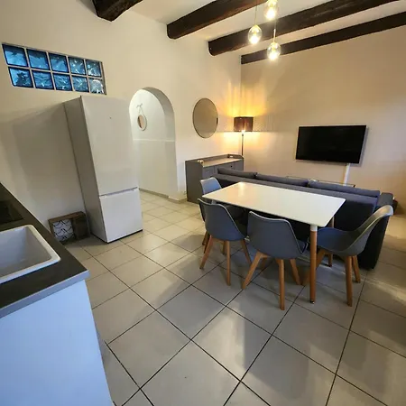 2 Dans Meme Bastide Provencale *