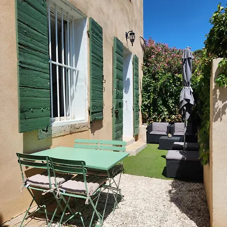 2 Dans Meme Bastide Provencale 公寓